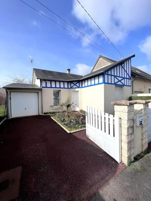 Maison De Vacances Familiale Ouistreham Exterior photo